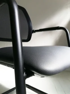 Sedia operativa modello Direzionale trama + 2 sedie slitta Las mobili in OFFERTA OUTLET