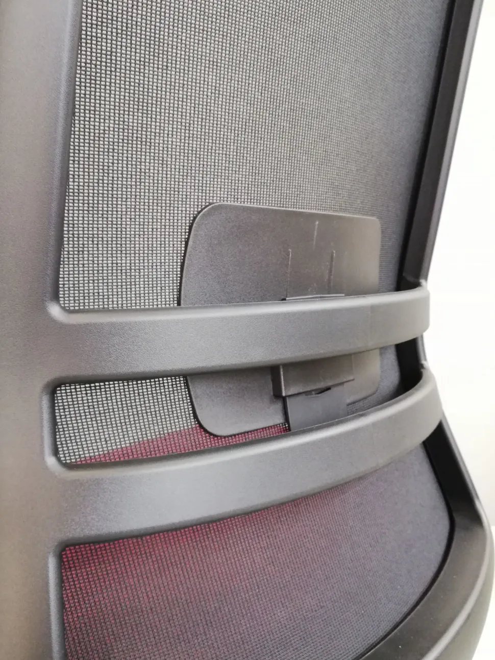 Sedia operativa modello Rassegna rete con poggiatesta in altro ad un prezzo davvero conveniente