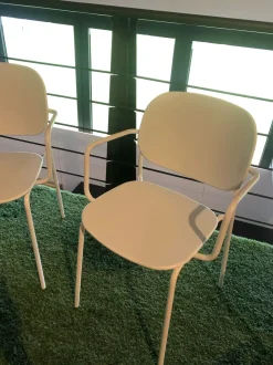 Sedia per l'esterno Yo!  a marchio Connubia con forte sconto