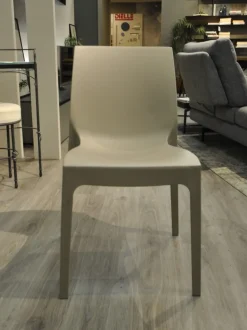 Sedia Quattro sedie falena velvet di La seggiola in OFFERTA OUTLET -20%