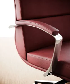 Sedia Scena per ufficio realizzata in pelle scontata del 30%