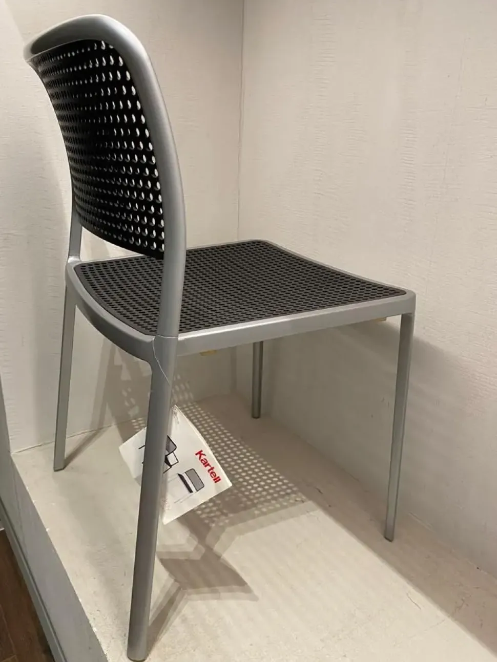 Sedia senza braccioli Audrey nera Kartell a prezzo scontato