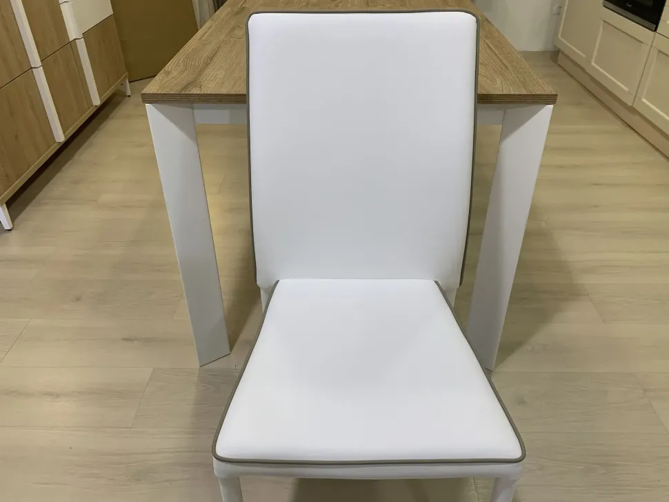 Sedia senza braccioli Ella di Gipi a prezzo Outlet