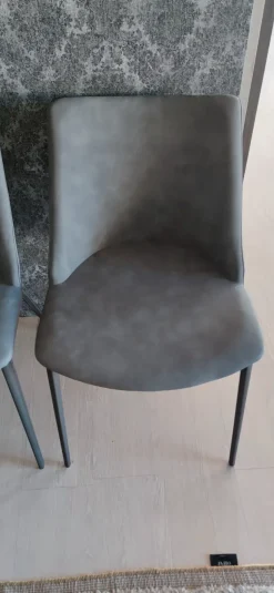 Sedia senza braccioli modello Agata a prezzo riservato