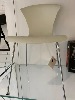 Sedia senza braccioli Nihau Kartell a prezzo scontato