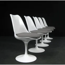 Sedia senza braccioli Tulip eero saarinen di Stark a prezzo scontato