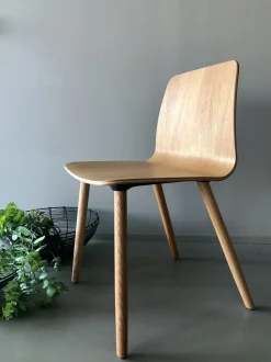 Sedia senza braccioli Varya wood di Inclass a prezzo ribassato