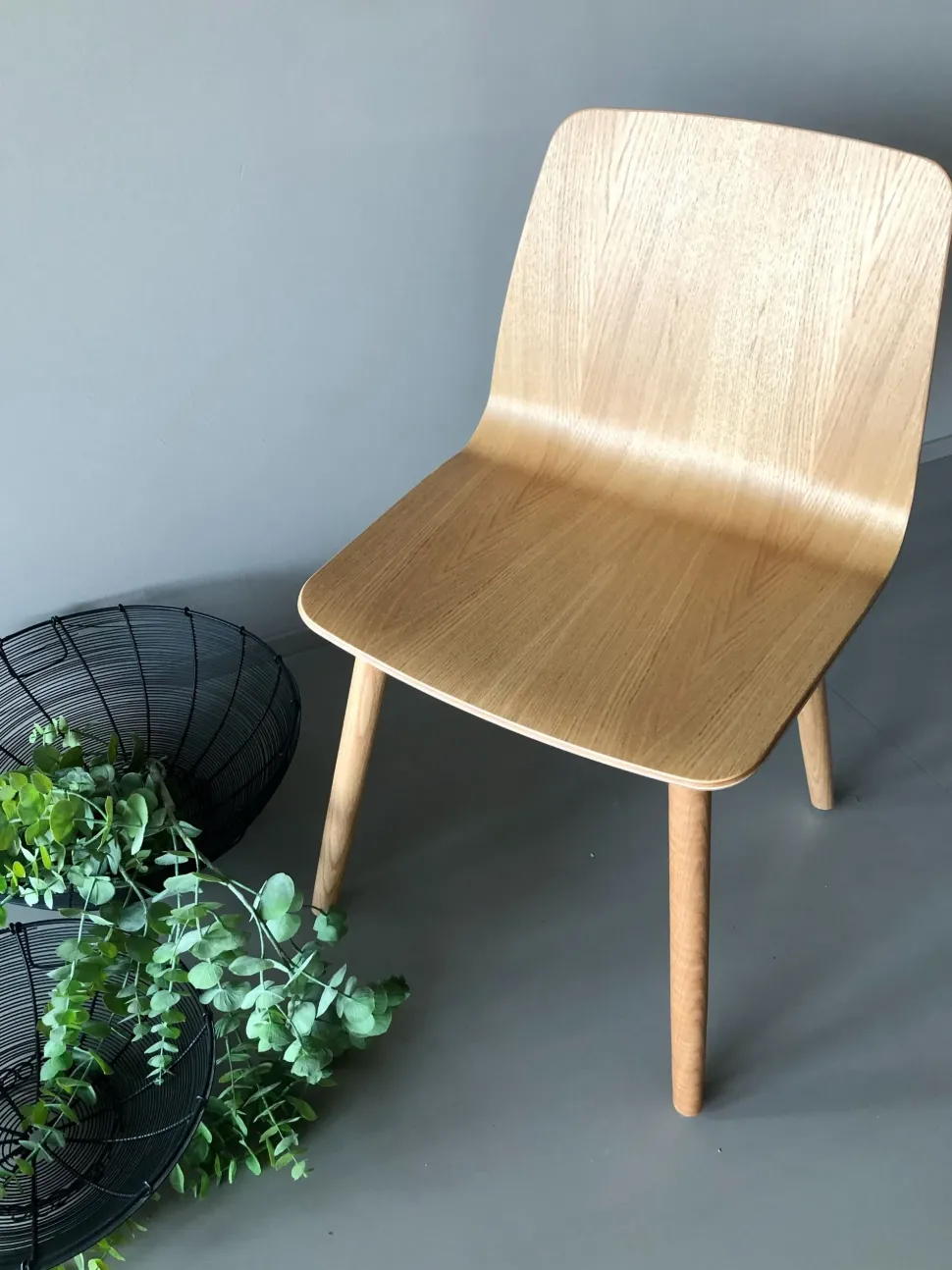 Sedia senza braccioli Varya wood di Inclass a prezzo ribassato