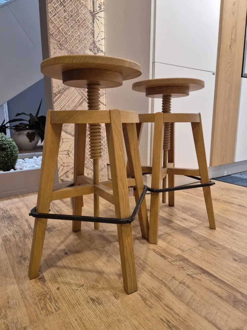 Sedia Sgabello move Artigianale SCONTATA a PREZZI OUTLET