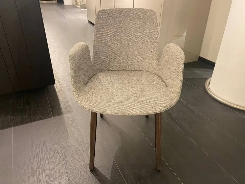 Sedia Ventura di Poliform: richiedi ora il prezzo riservato