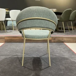 Sedia Viola da soggiorno realizzata in tessuto scontata del 75%