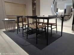 Sedia Wabi da soggiorno realizzata in legno scontata del 33%