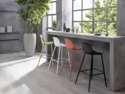 Sgabello 01 Artigianale: pratico, senza braccioli, di qualità.