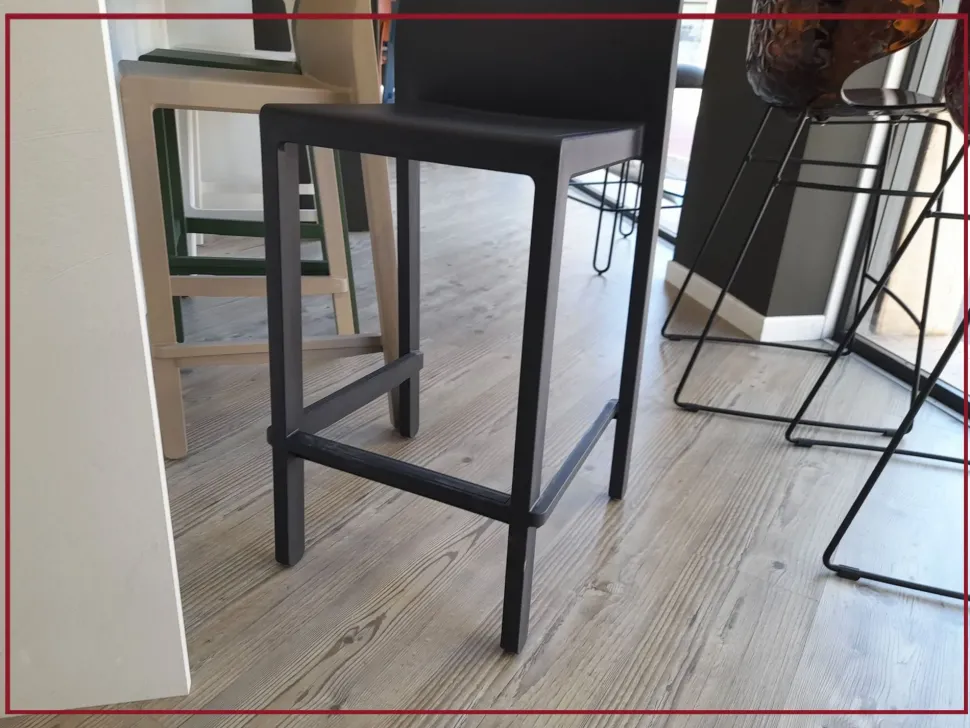 Sgabello con 4 gambe Kate Scab in offerta