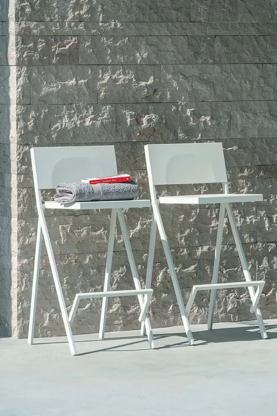 Sgabello con 4 gambe Mia Emu a prezzi convenienti