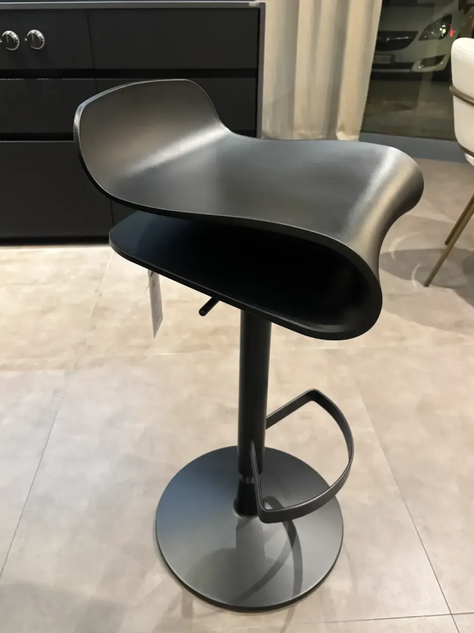 Sgabello con base centrale Sgabello kristalia bcn Kristalia a prezzi outlet