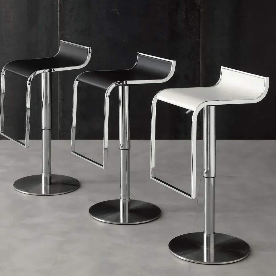 Sgabello con base centrale Mizar * La seggiola a prezzi outlet