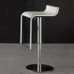 Sgabello con base centrale Mizar * La seggiola a prezzi outlet