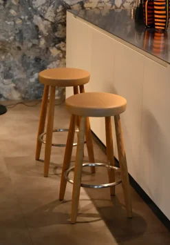 Sgabello da cucina Ch58 Carl hansen & son a prezzo scontato
