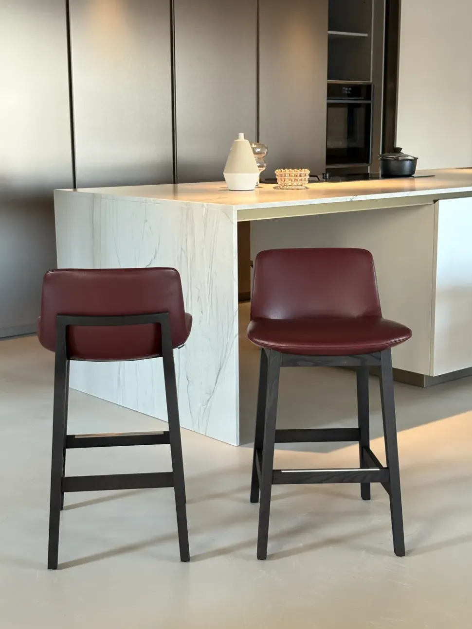 Sgabello da cucina Ventura Poliform a prezzo Outlet