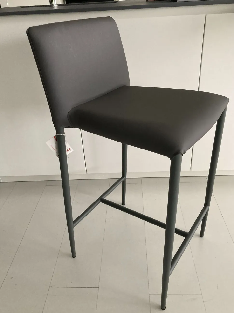 Sgabello da soggiorno Menphis &tradition a prezzo Outlet