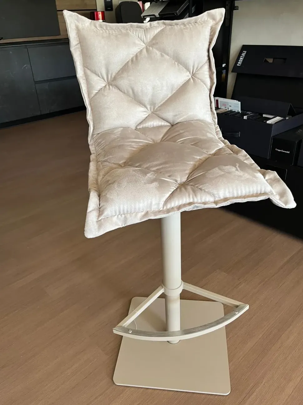 Sgabello Digione Target point a prezzo scontato approfittane ora!