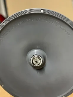 Sgabello Sgabello al bombo magis Magis con base centrale convenienti