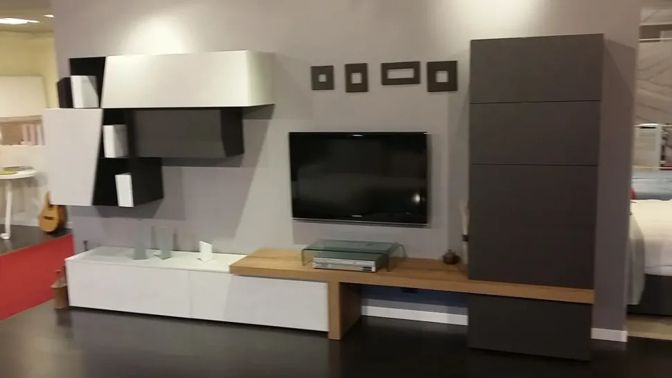 Soggiorno completo Atlante in cemento e bronzo di Tomasella in laminato materico a prezzo scontato