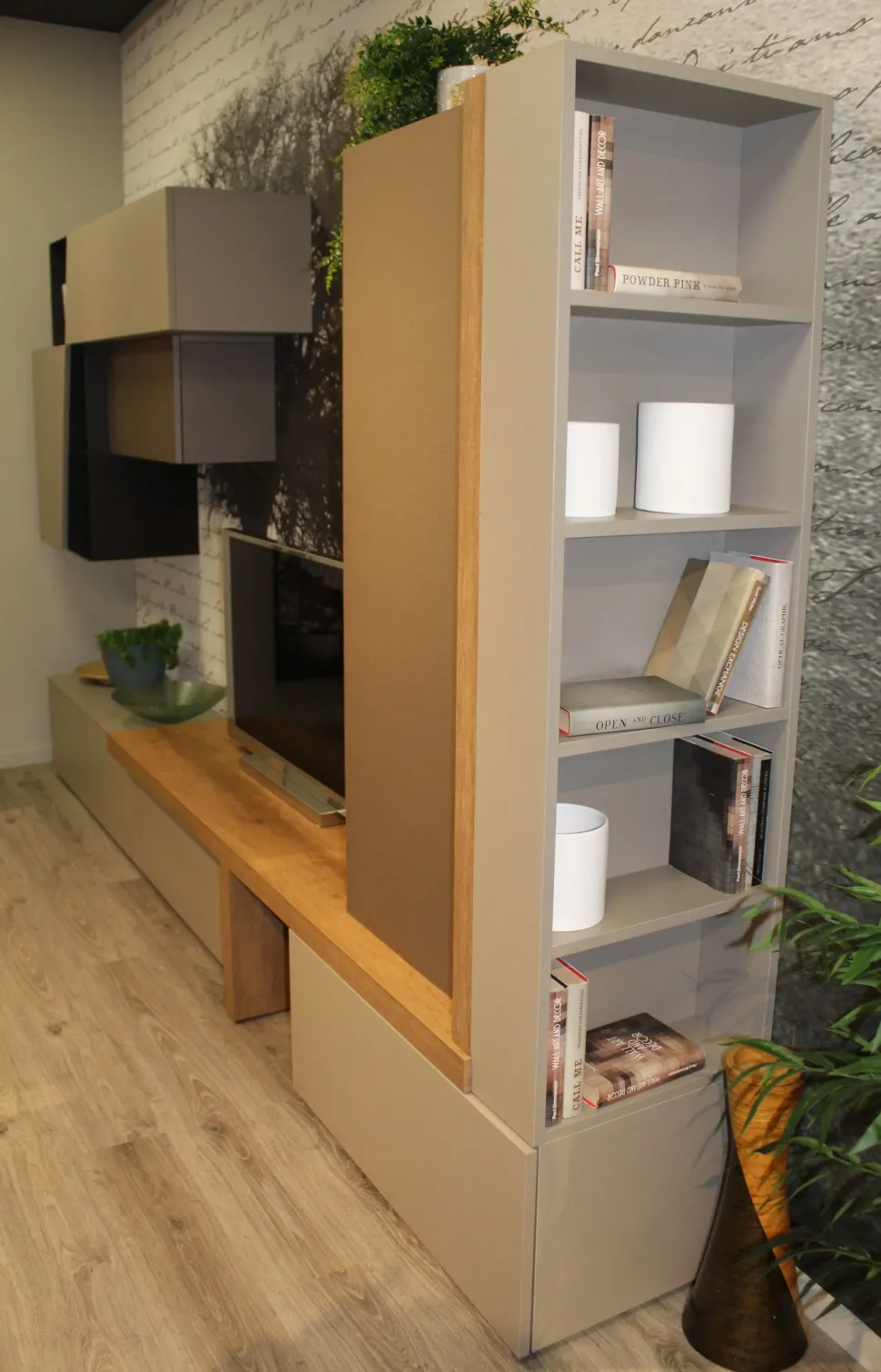 Soggiorno completo Diagonal di Tomasella in stile moderno a prezzi convenienti