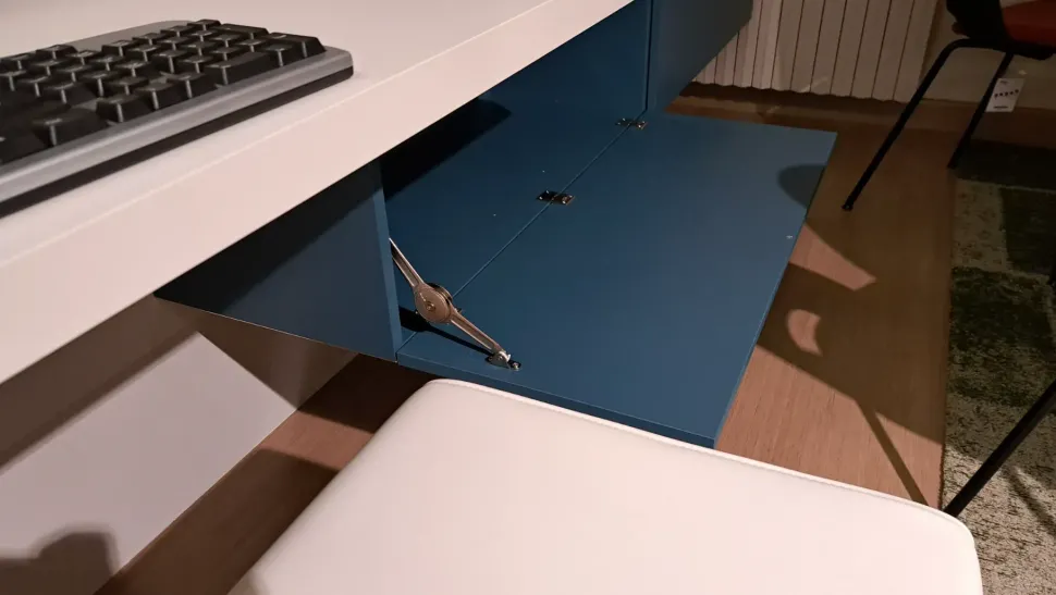 Soggiorno completo Living di Moretti compact camerette in laminato materico a prezzo Outlet