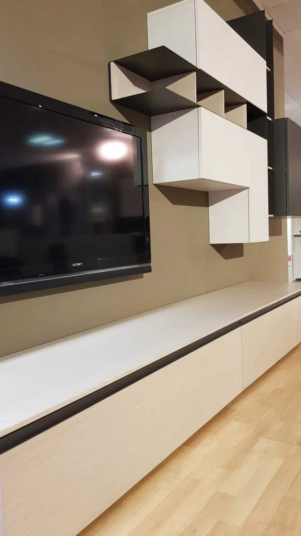 Soggiorno completo Outlet tomasella soggiorno atlante 2019 Tomasella con uno sconto del 44%