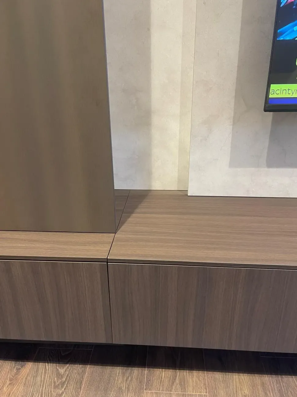 Soggiorno completo Parete modulnova mh6 di Modulnova in laminato materico a prezzo scontato