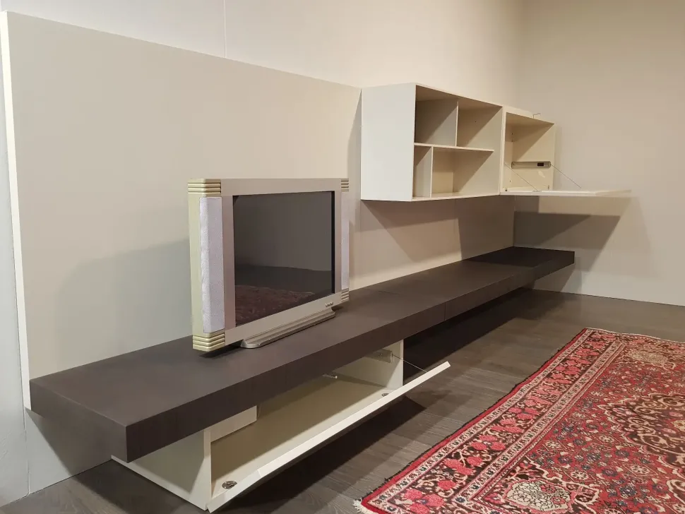 Soggiorno completo Pass-word di Molteni & c in laccato opaco in Offerta Outlet