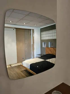 Specchiera modello Riflesso di Adok con forte sconto