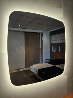 Specchiera modello Riflesso di Adok con forte sconto