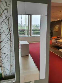 Specchio design Hashtag di Tomasella a prezzo Outlet