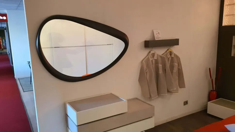 Specchio moderno Soho 2020 di Ozzio a prezzo Outlet