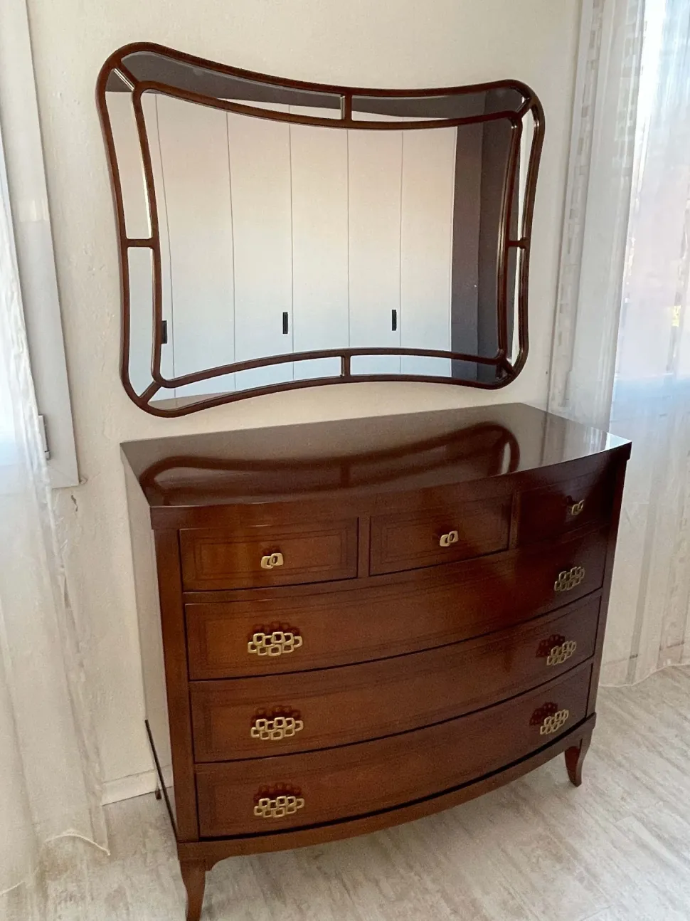 Specchio Specchiera le fablier mimose mod. venere di Le fablier in stile classico SCONTATO