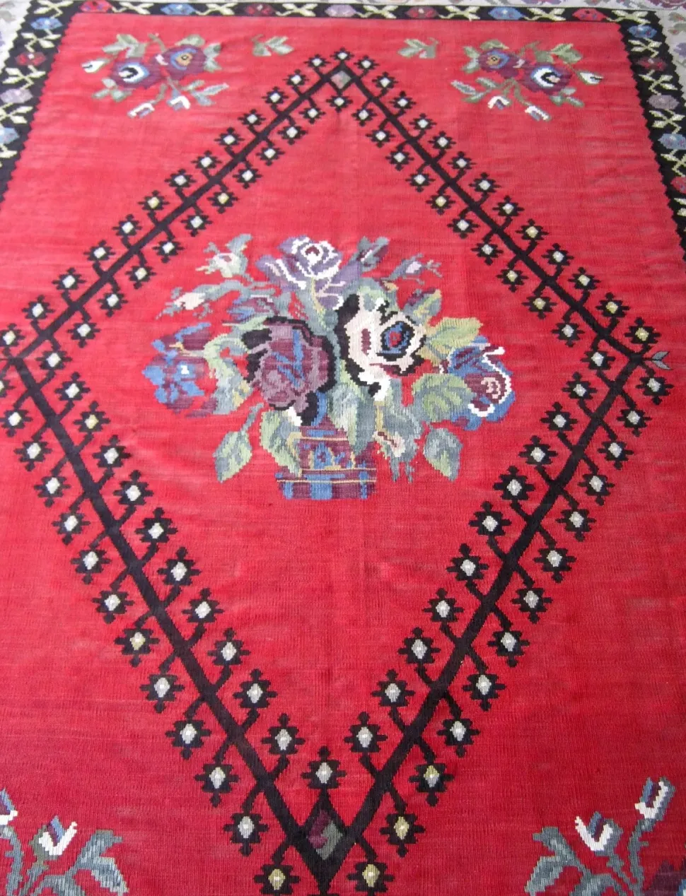 Tappeto classico Kilim, tappeto orientale rombo centrale, rug Tisca a prezzo scontato