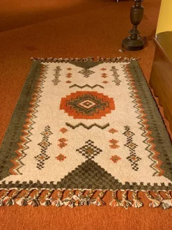 Tappeto in stile classico Ungherese Artigianale in Offerta Outlet