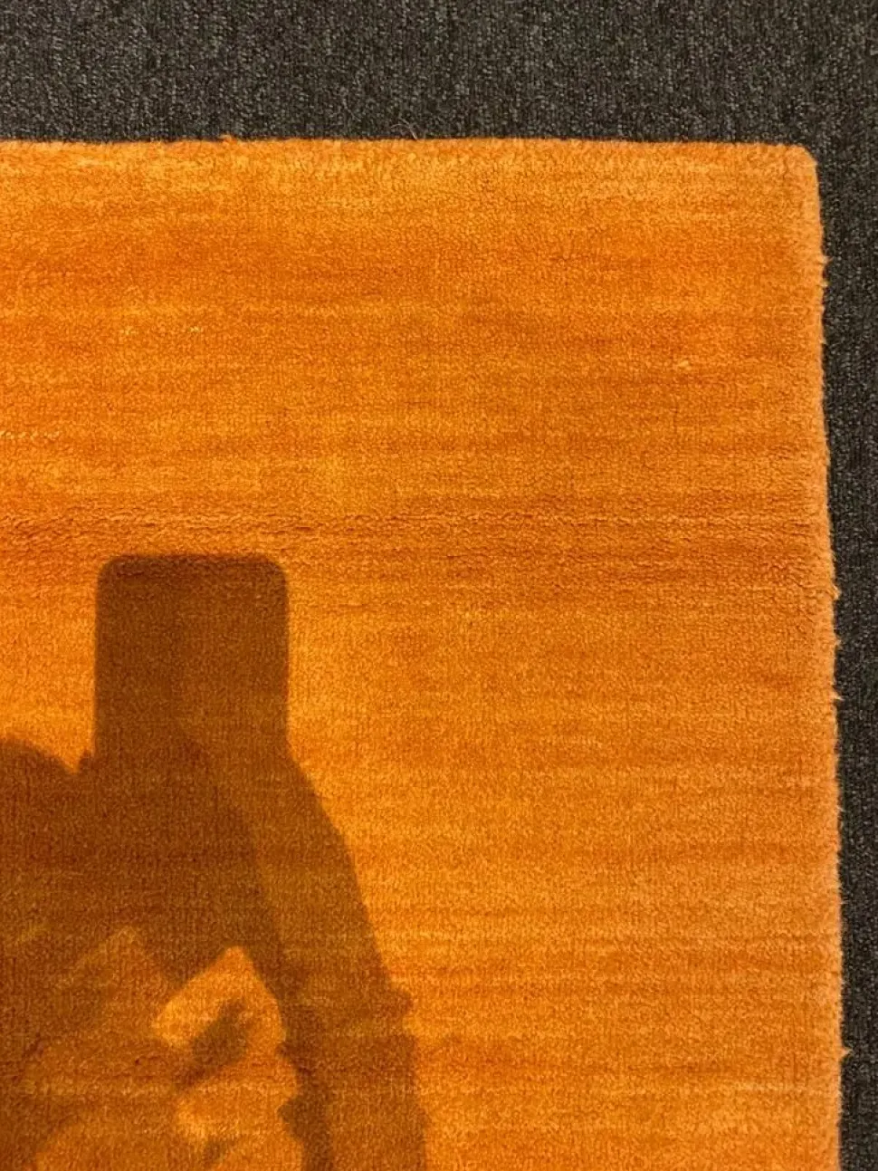 Tappeto Moderno in fibra sintetica modello Eternity a prezzi convenienti