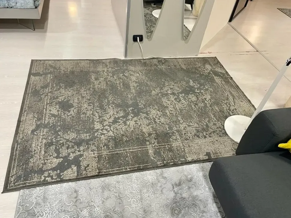 Tappeto Moderno in fibra sintetica modello Relief con forte sconto