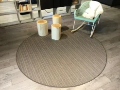 Tappeto rotondo in stile moderno Spring Besana a prezzo scontato