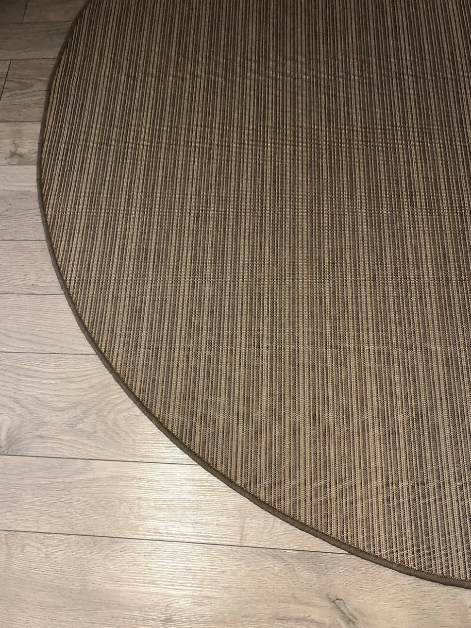 Tappeto rotondo in stile moderno Spring Besana a prezzo scontato