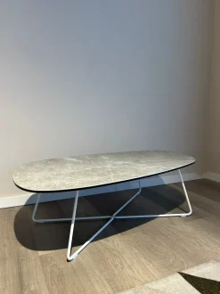 Tavolino Ciop del marchio Connubia con forte sconto