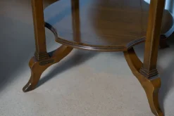 Tavolino classico Lloyd di Artigianale a prezzo ribassato