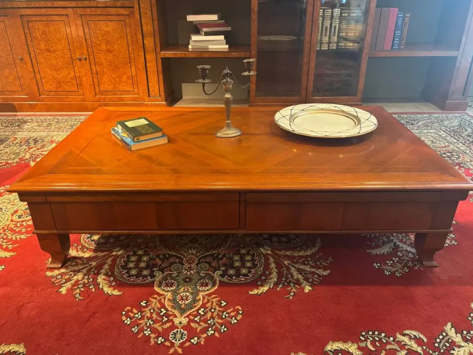 Tavolino classico Tavolino classico di Collezione esclusiva a prezzo scontato