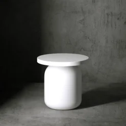 Tavolino design Juju  di Serralunga a prezzo scontato