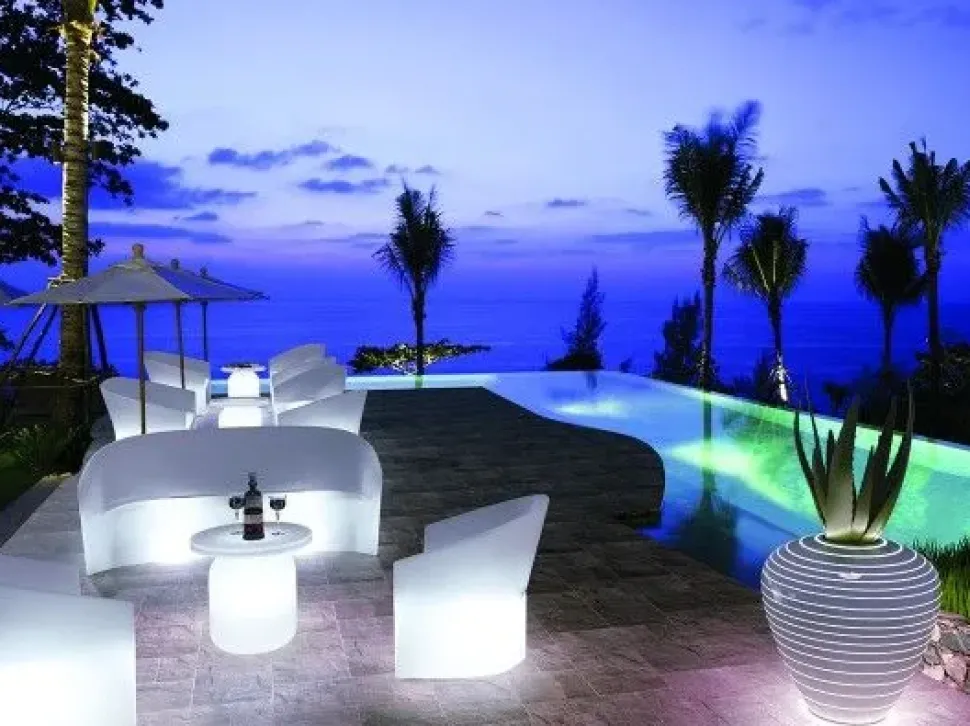 Tavolino design Juju di Serralunga a prezzo scontato