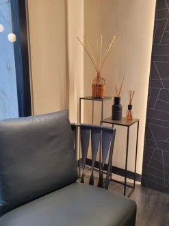 Tavolino design Narciso di Cantori a prezzo ribassato